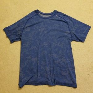 Lululemon metal vent tech T XL blue camoflauge